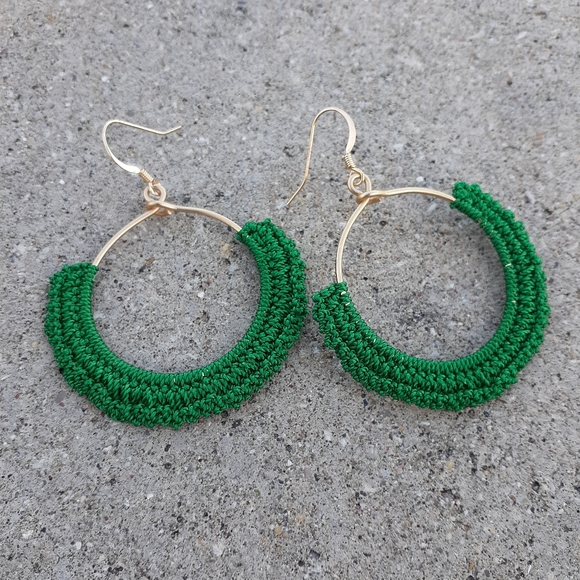 🛑SOLD Gold Emerald Green Hoop Earring - Picture 2 of 4